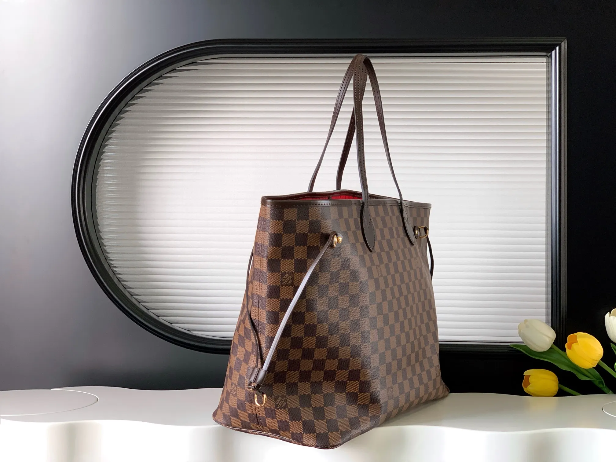 LV Neverfull 帆布 手拿包 精致手拿款