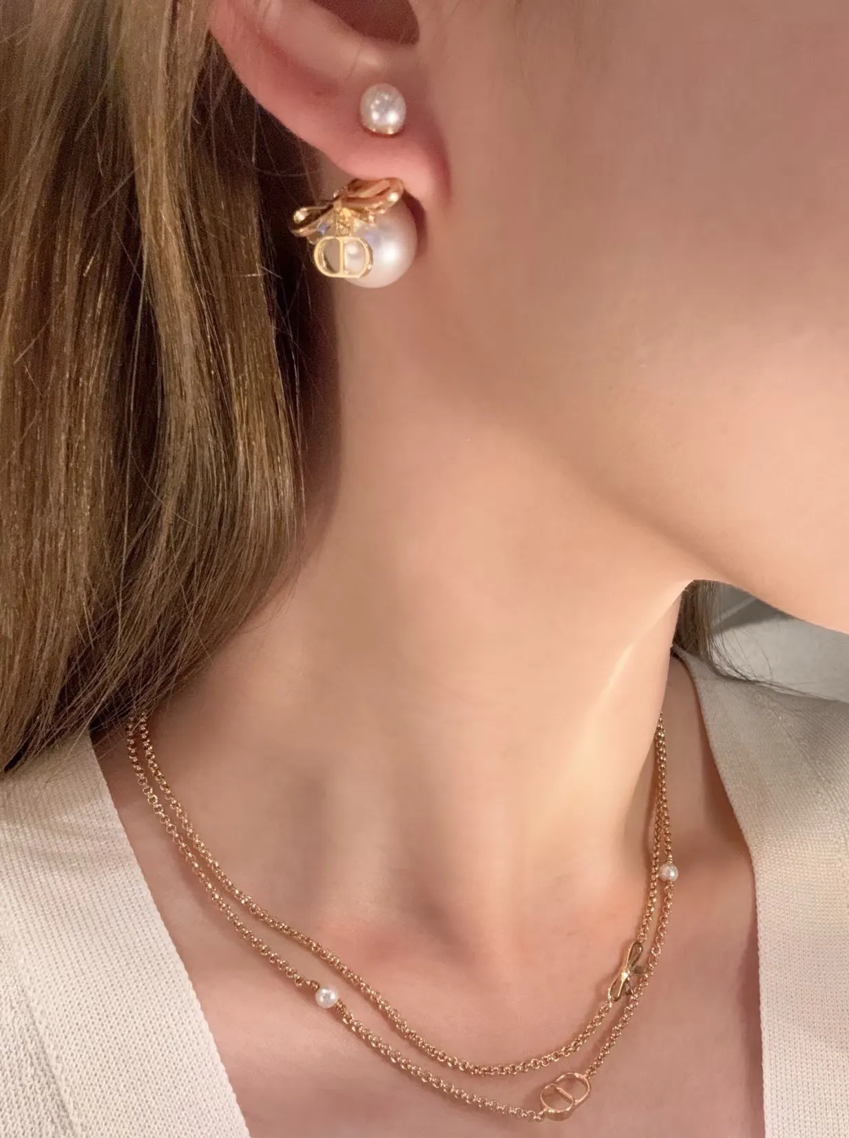 Dior CD珍珠吊坠耳环 金色精致
