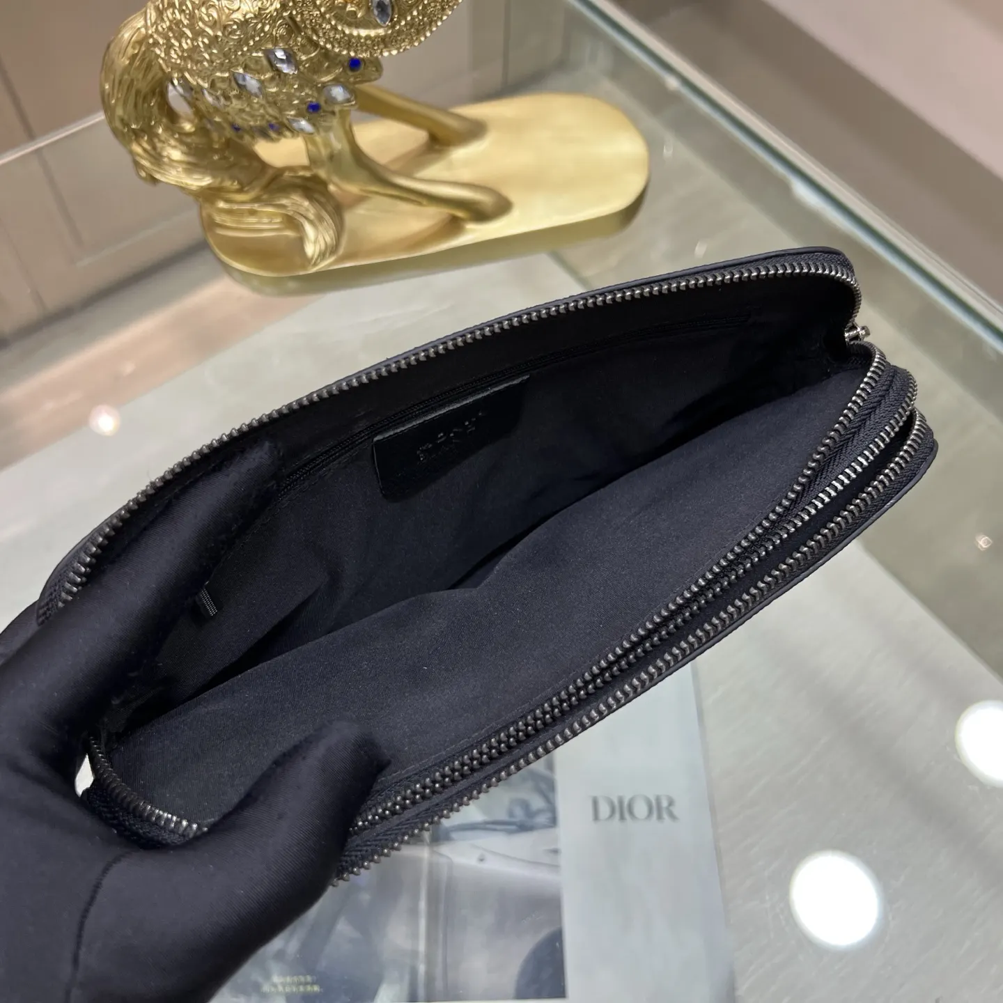 MONTBLANC万宝龙 手拿包 双拉設計 精致手拿款