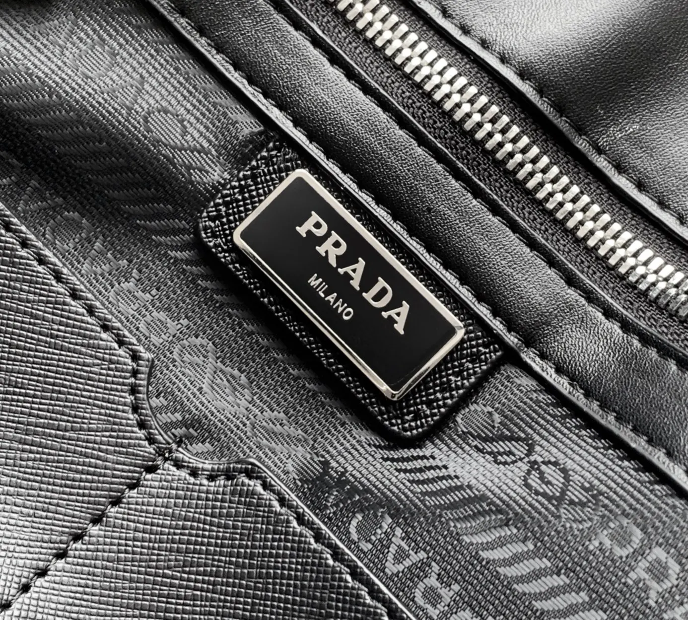 Prada 公文包 商務通勤款