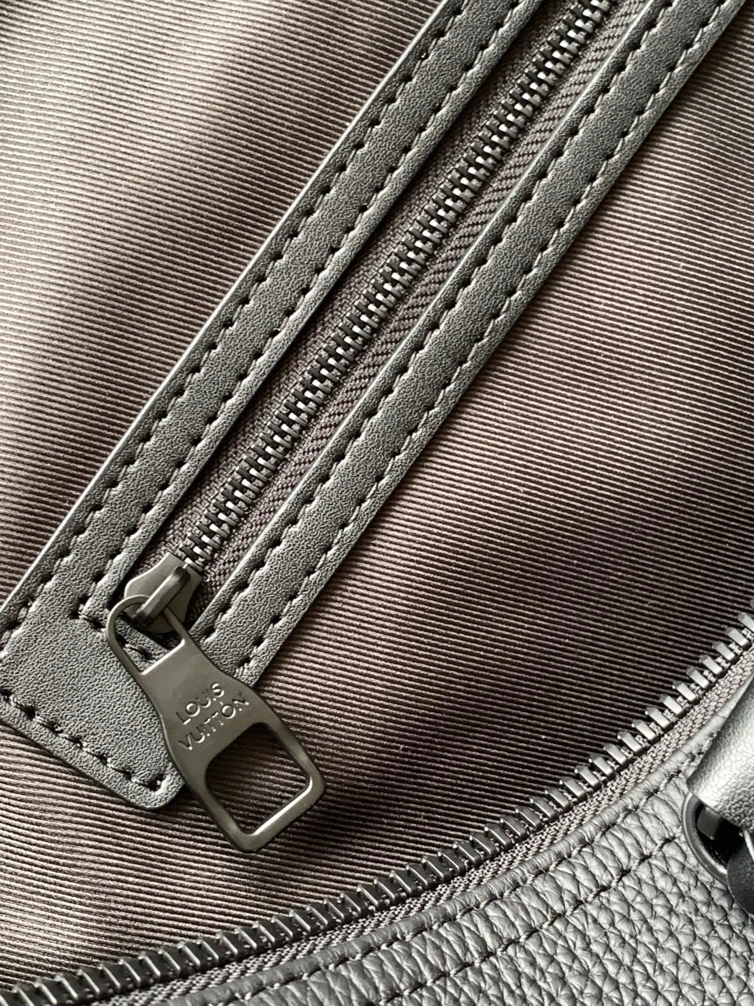 LV Keepall 黑色 牛皮 旅行袋 大容量旅行款(數字9) LV Keepall 黑色 牛皮 旅行袋 大容量旅行款(數字9)
