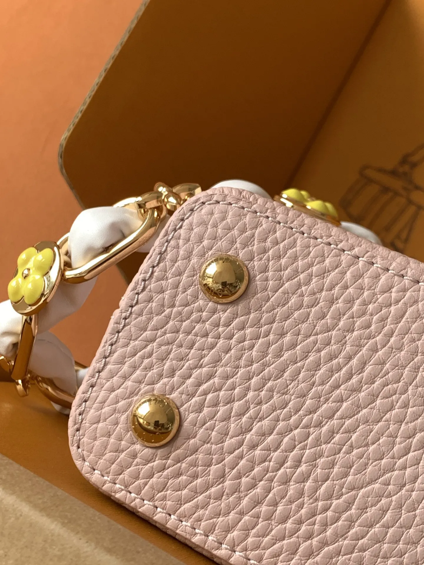 LV Pink Chain Handle Bag Image 6 LV Pink Chain Handle Bag Image 6