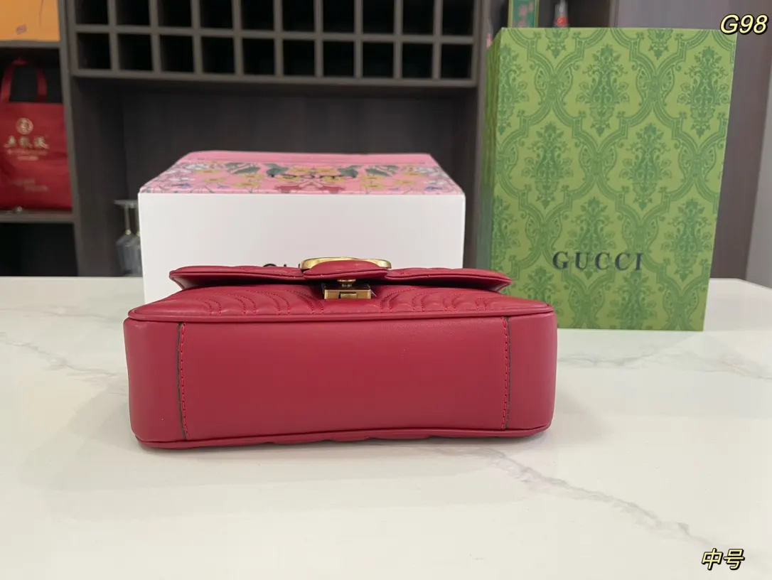 Gucci Crossbody Bag Lightweight Image 9 Gucci Crossbody Bag Lightweight Image 9