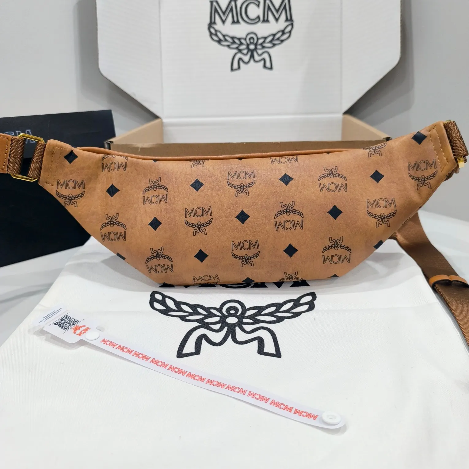 帆布 MCM Stark Visetos腰包」 由涂层帆布 休閒腰包款