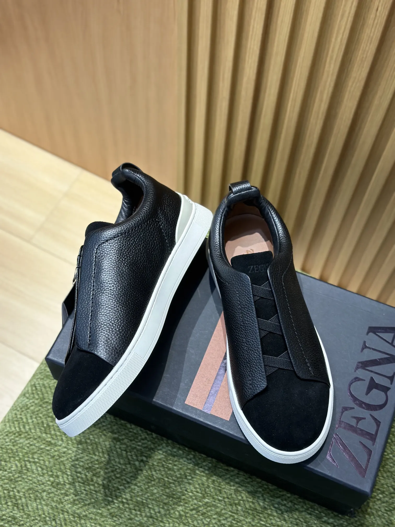 Triple S Casual Versatile Image 6 Triple S Casual Versatile Image 6