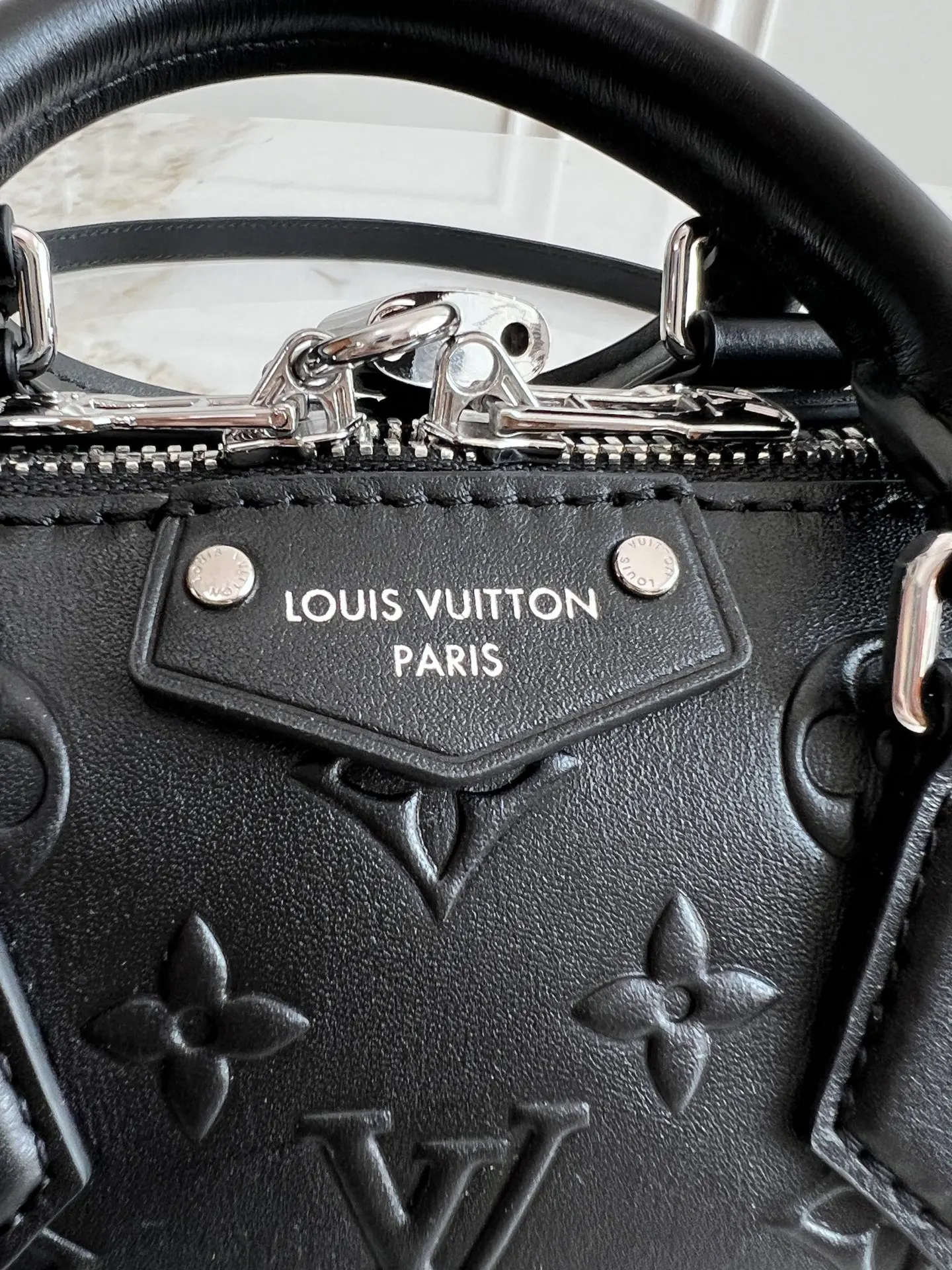Louis Vuitton OnTheGo Monogram 手提包