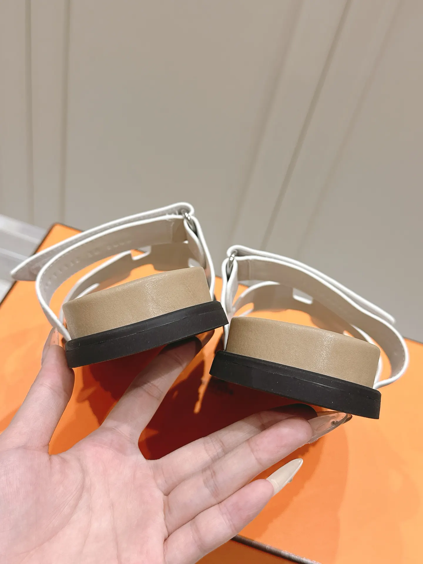 Hermès Oran Slides