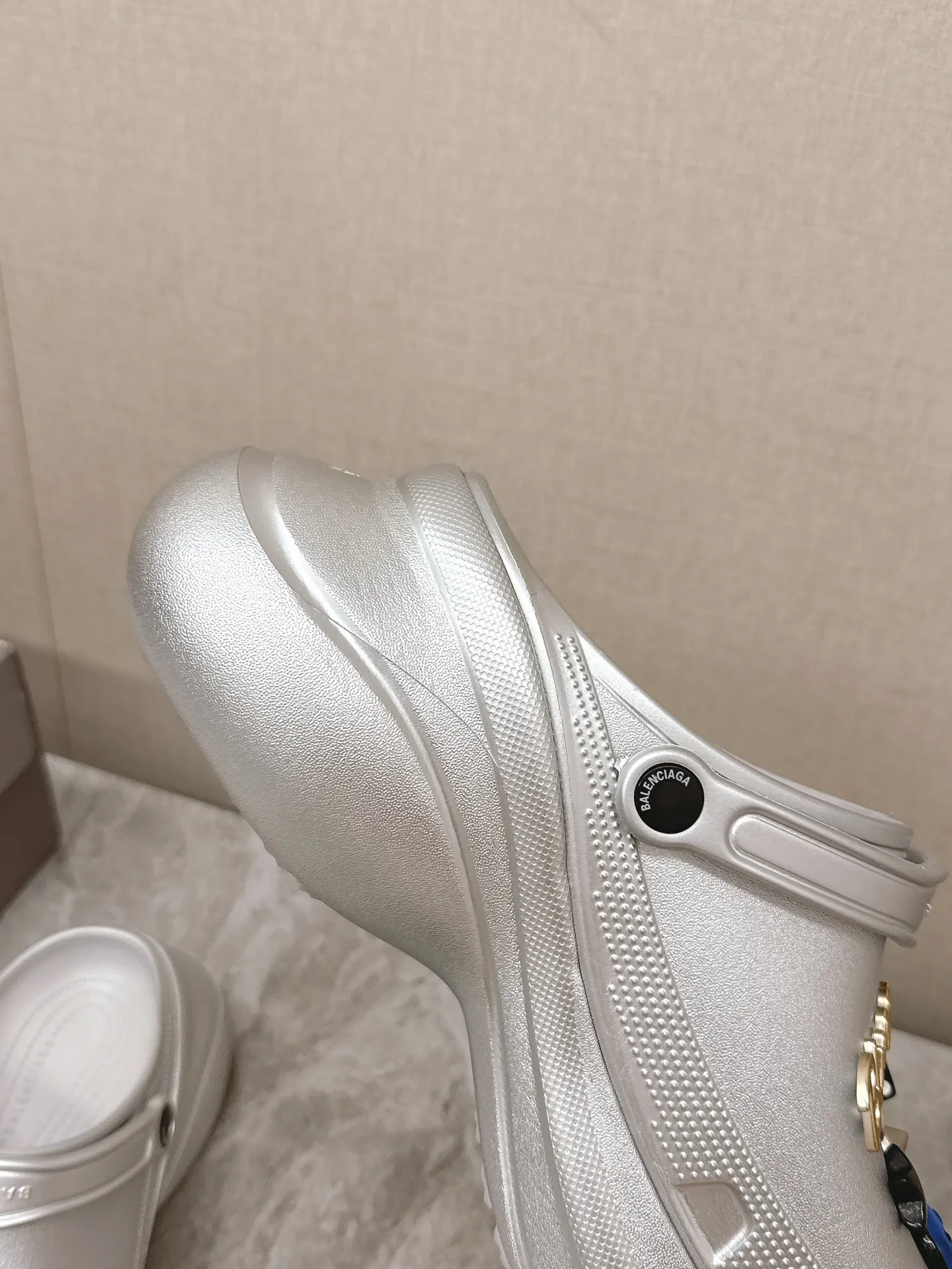 Balenciaga 金扣 运动鞋