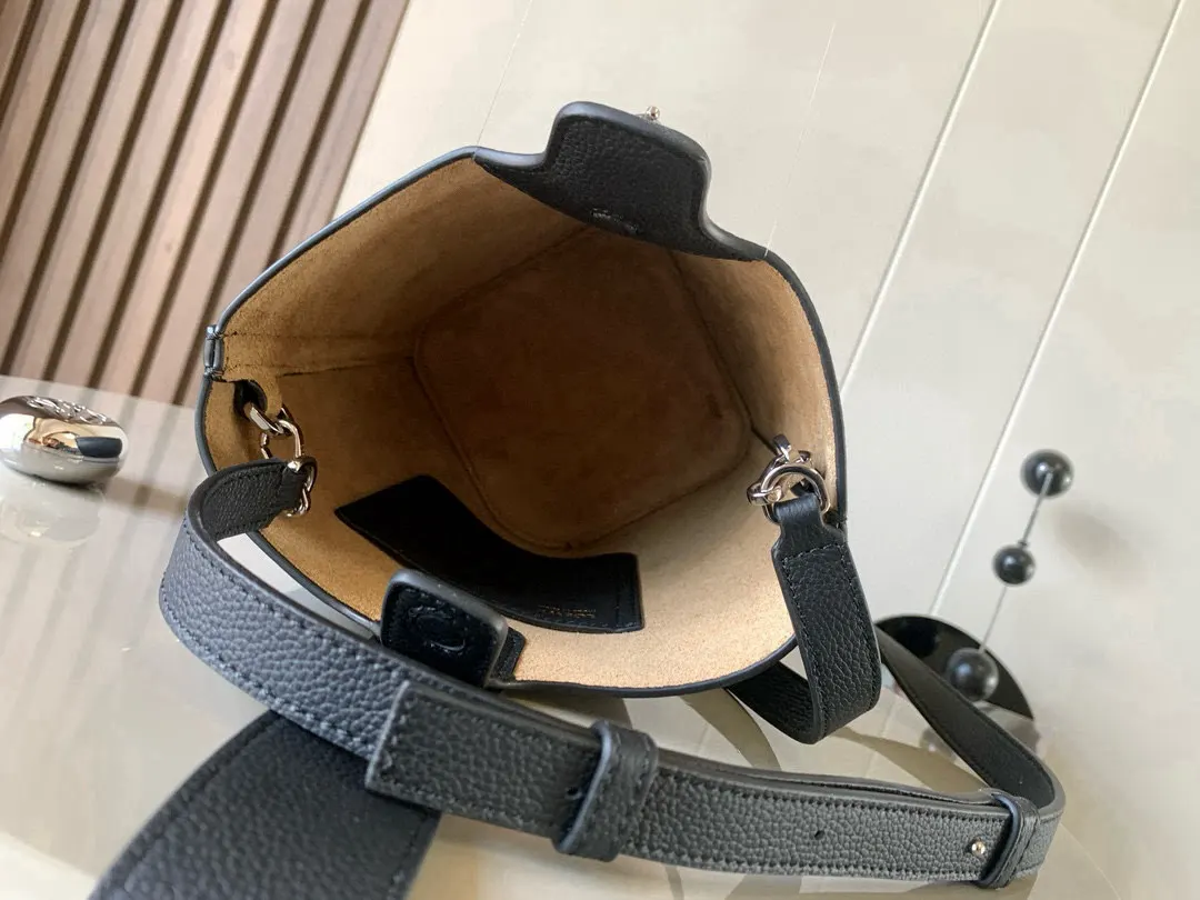 Black Bucket Bag Casual Leather Image 9 Black Bucket Bag Casual Leather Image 9