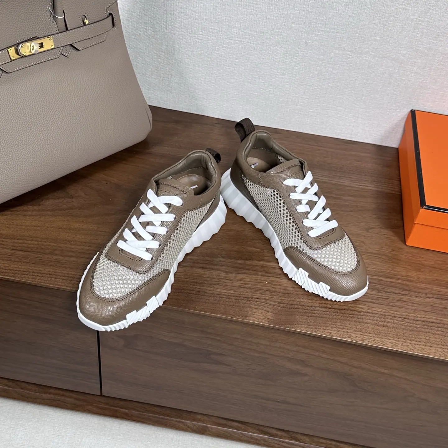Hermès SS 运动鞋(數字3) Hermès SS 运动鞋(數字3)