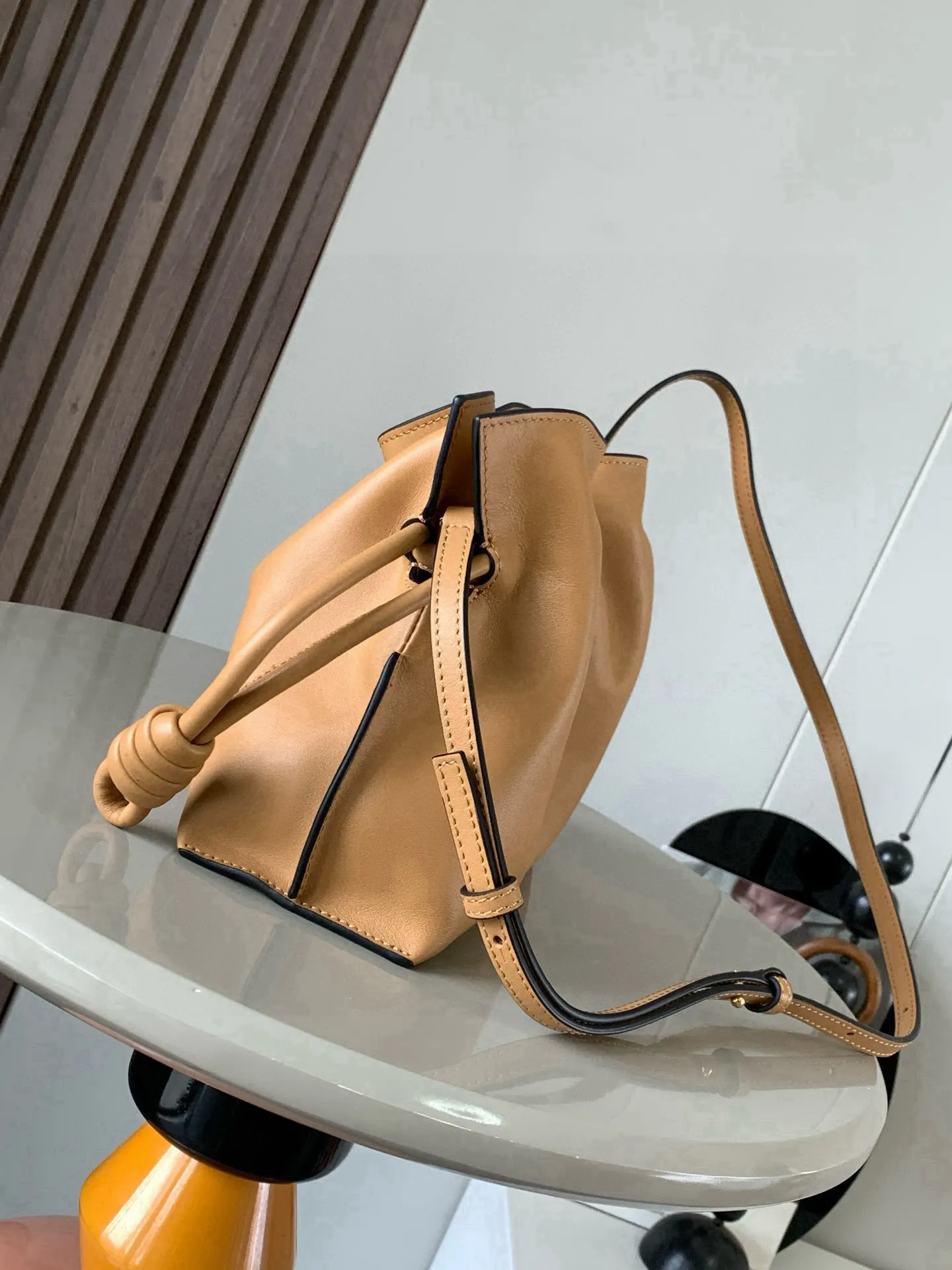 Loewe 小牛皮 托特包 大容量托特款