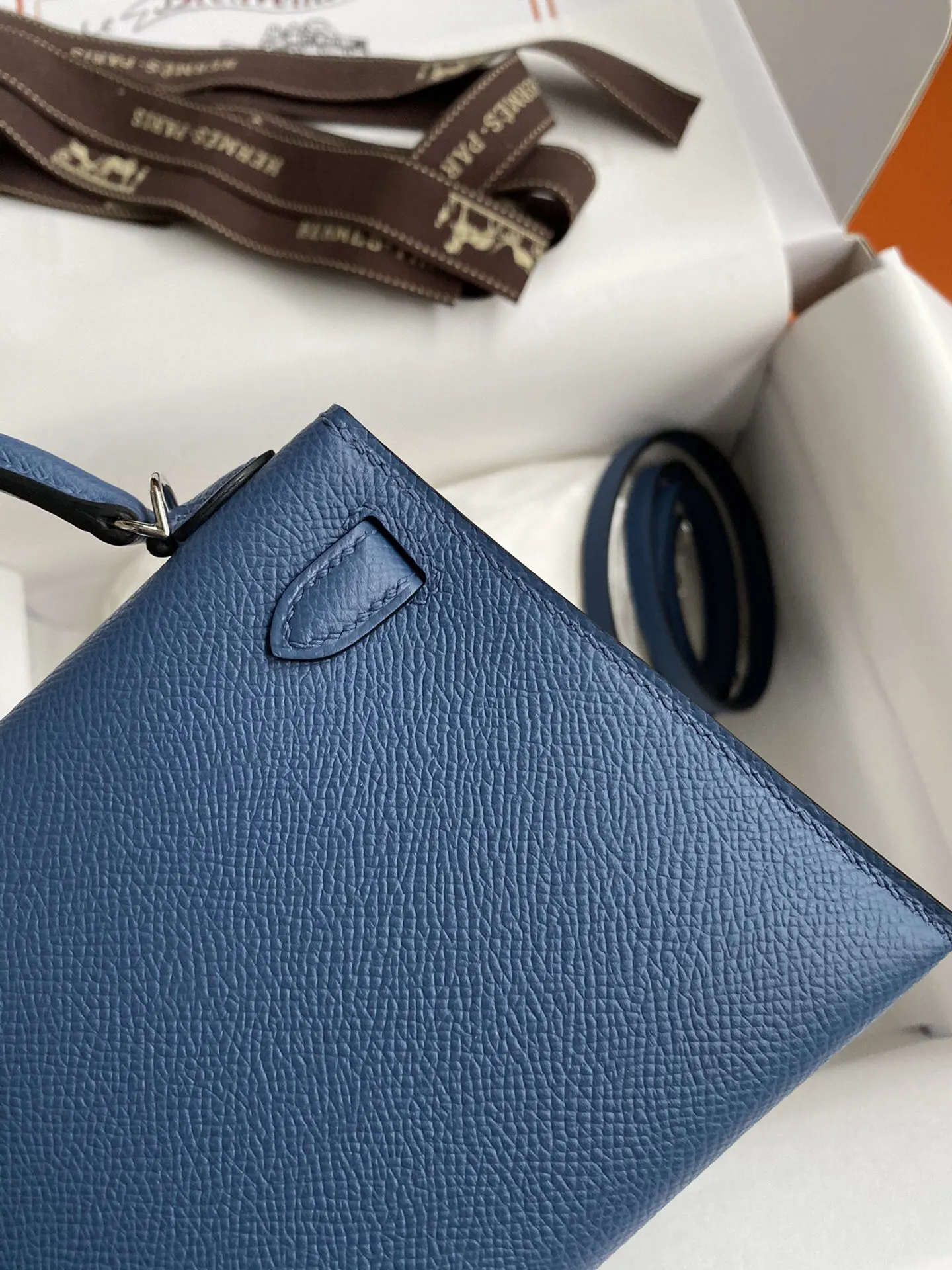 Hermès Kelly Crossbody Bag Classic
