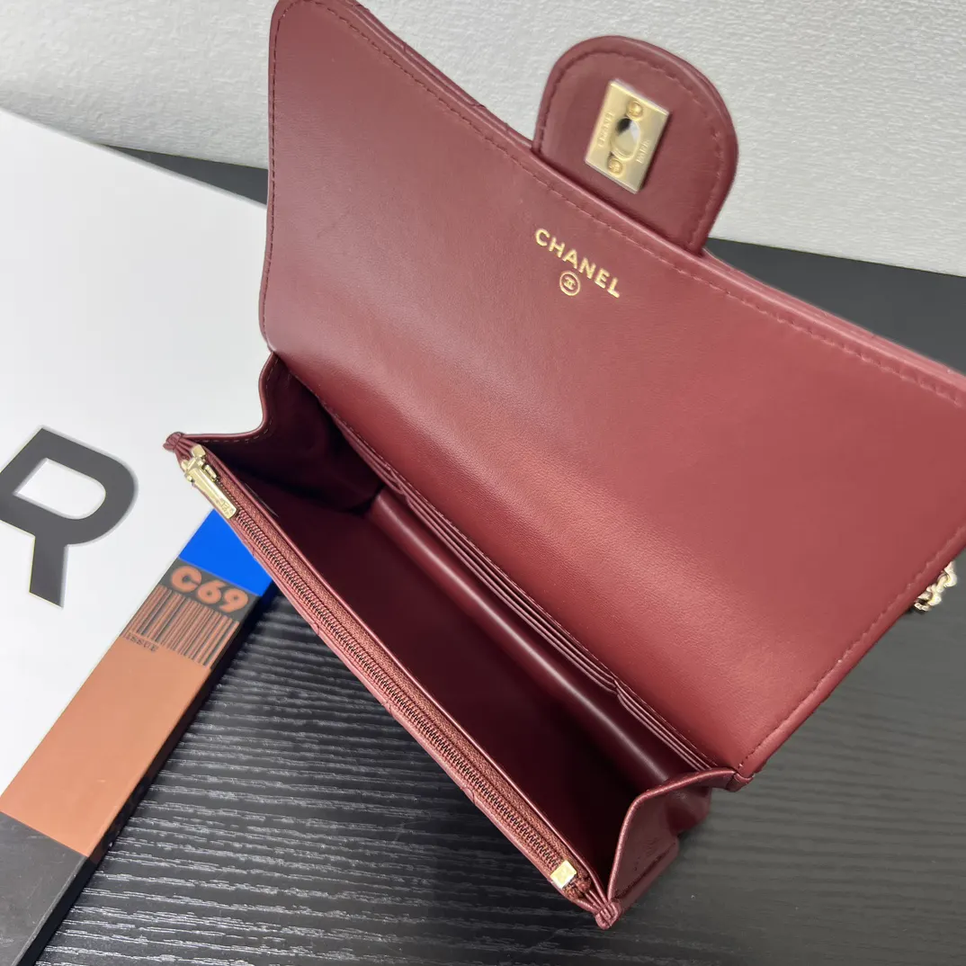 CHANEL 酒红色小牛皮手提包 金链款