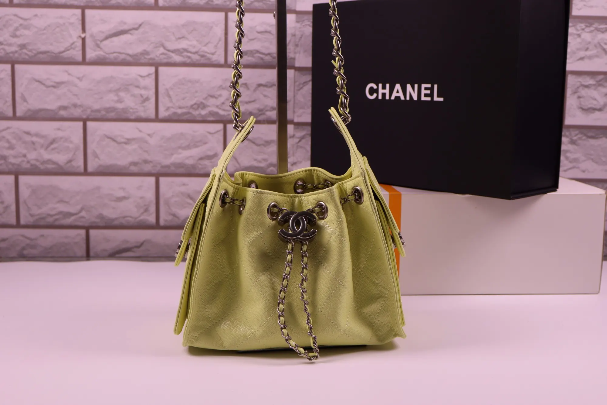 Chanel 黄色 腋下包 实拍款01