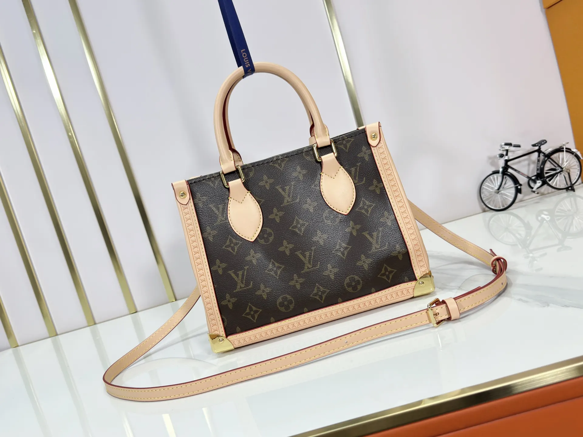 Louis Vuitton Suitcase Travel Lightweight Leather