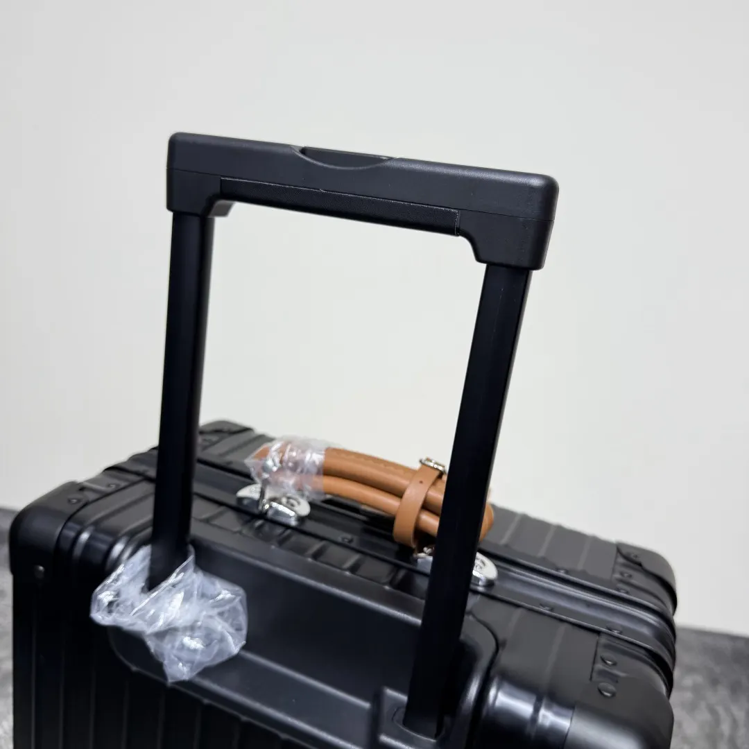 黑色 銀色 色系 全鋁镁合金 升级至尊宝 彩色皮質手把 行李箱 旅行拉杆款 輕便出行款