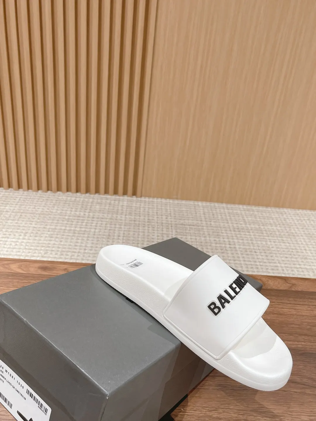 Balenciaga 牛皮 运动鞋 休闲运动