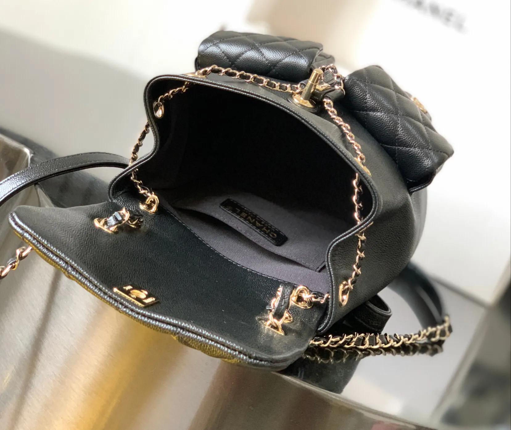 CHANEL 牛皮 雙肩包 实用雙肩款(數字9) CHANEL 牛皮 雙肩包 实用雙肩款(數字9)