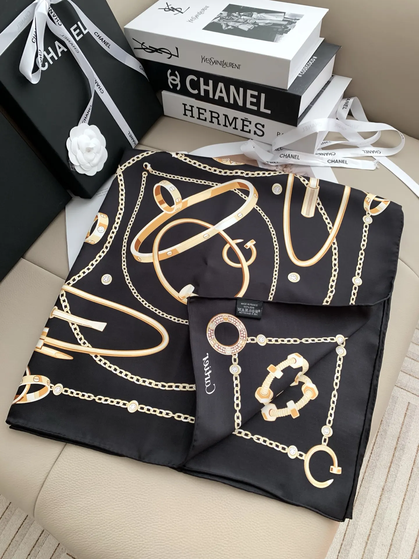Chanel 丝巾 优雅搭配