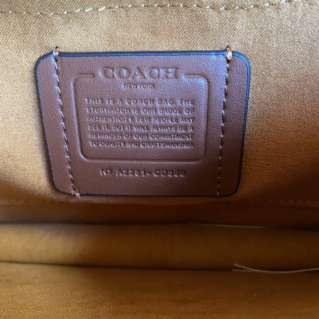 Crossbody Bag Lightweight Image 9 Crossbody Bag Lightweight Image 9
