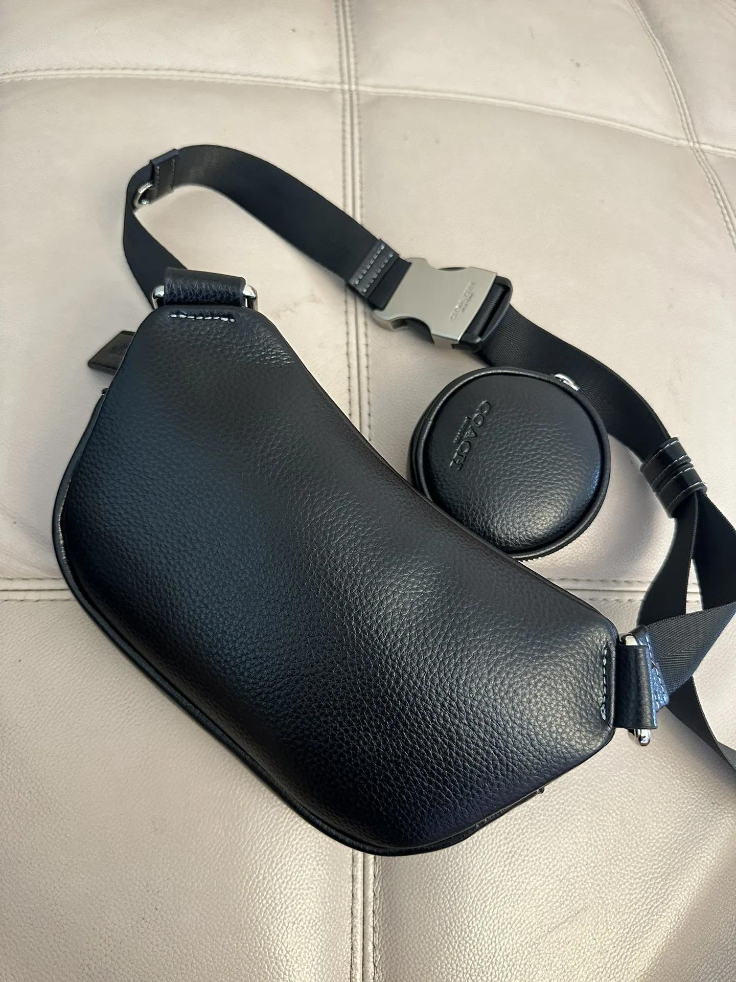 Coach 牛皮 黑色花纹 腰包 休閒腰包款