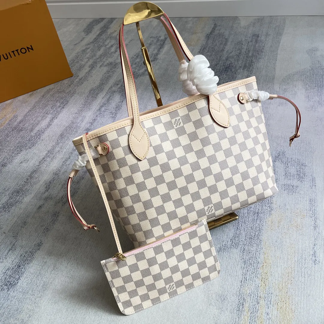 Louis Vuitton Gold Clutch Bag Leather