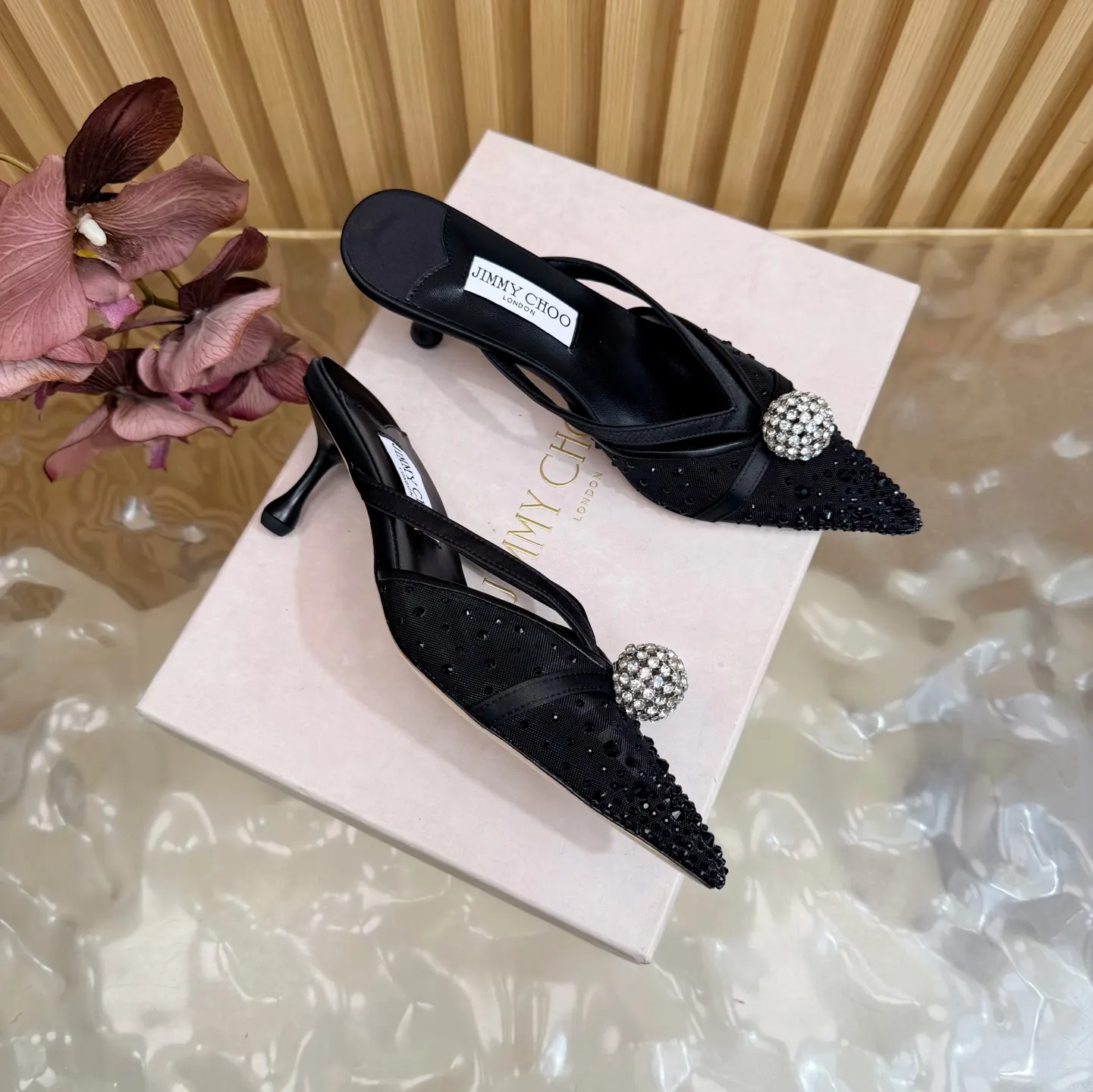 Jimmy Choo 運動鞋 休閒百搭款(數字2) Jimmy Choo 運動鞋 休閒百搭款(數字2)