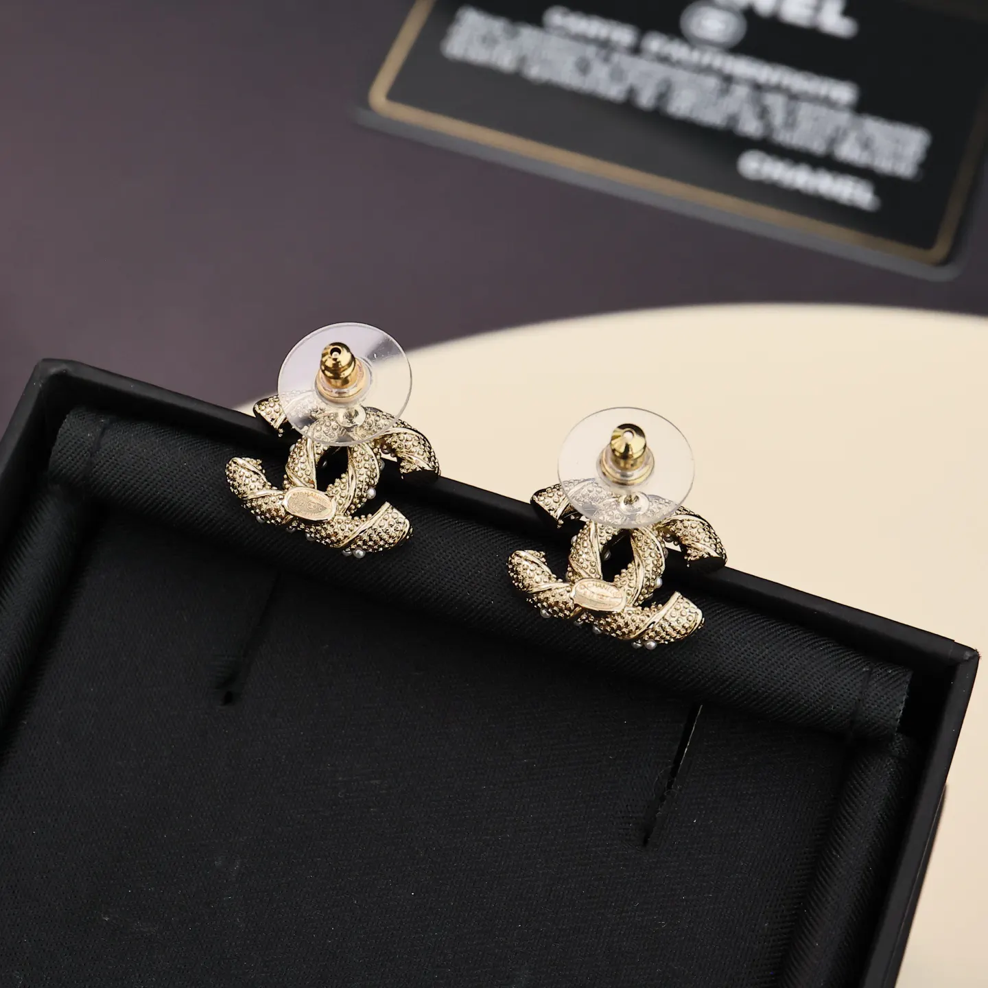 Chanel 双C 耳钉 小巧点缀 耳饰