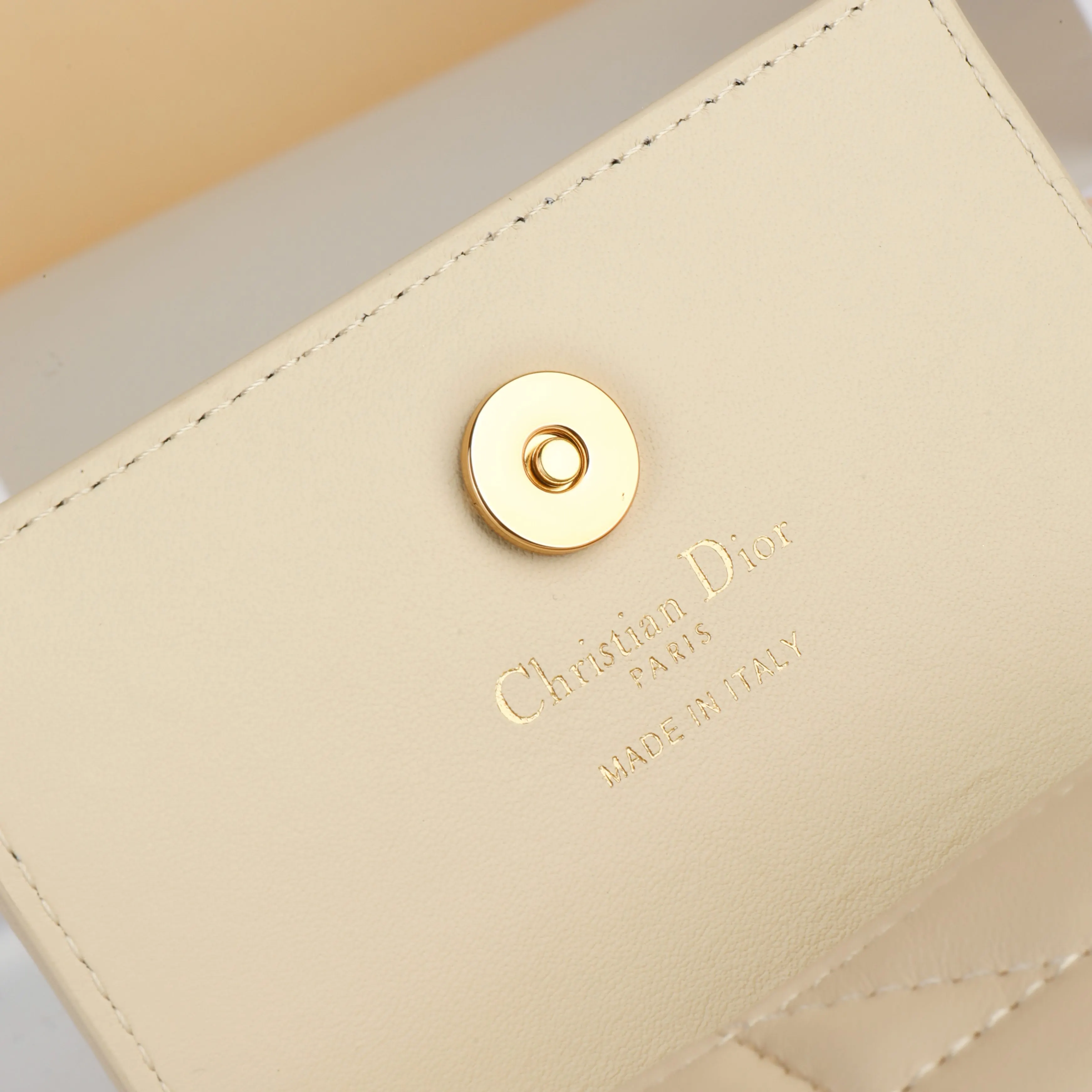 Dior Caro White Leather Wallet Image 2 Dior Caro White Leather Wallet Image 2