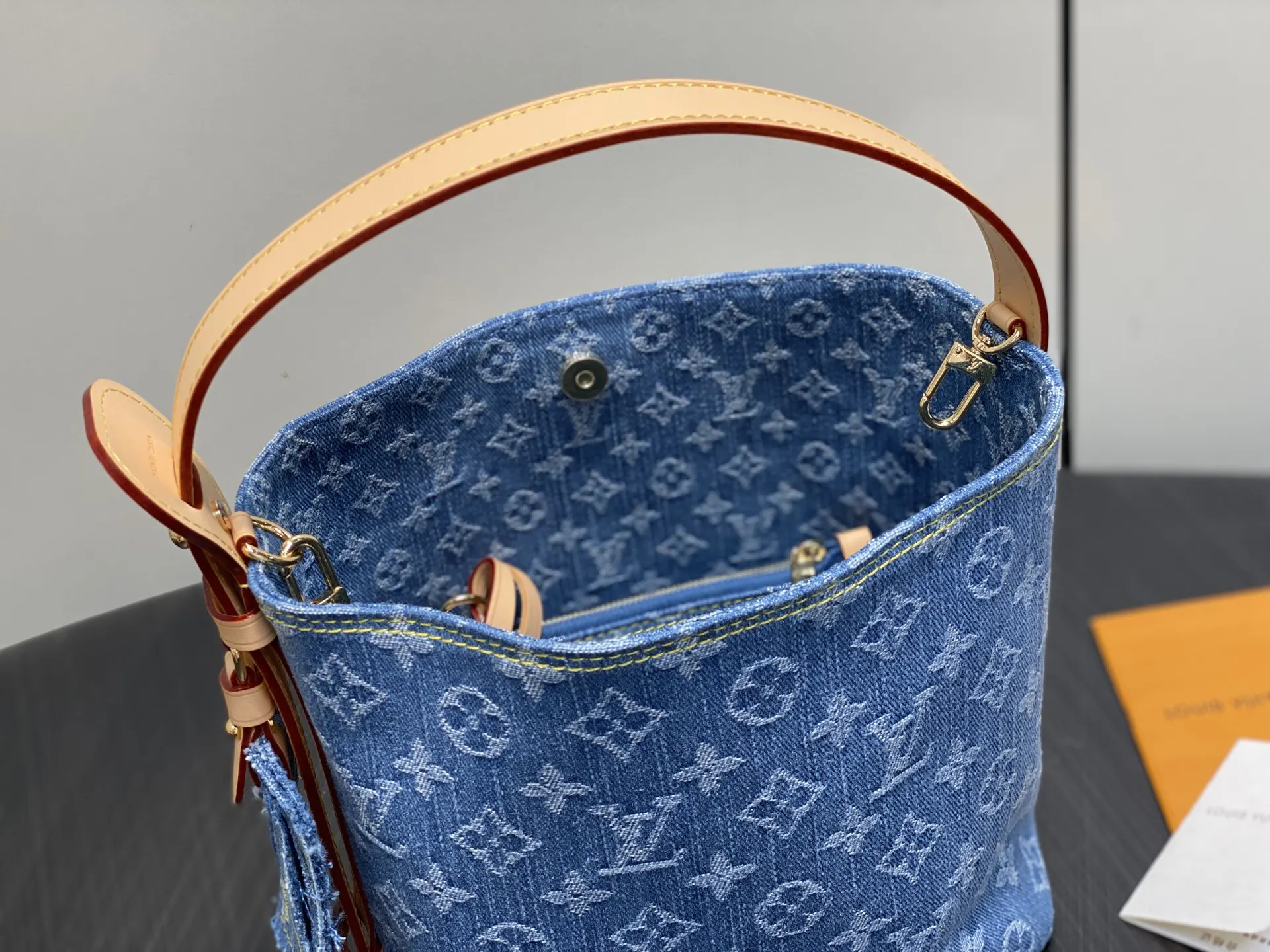 LV bucket bag Image 10 LV bucket bag Image 10
