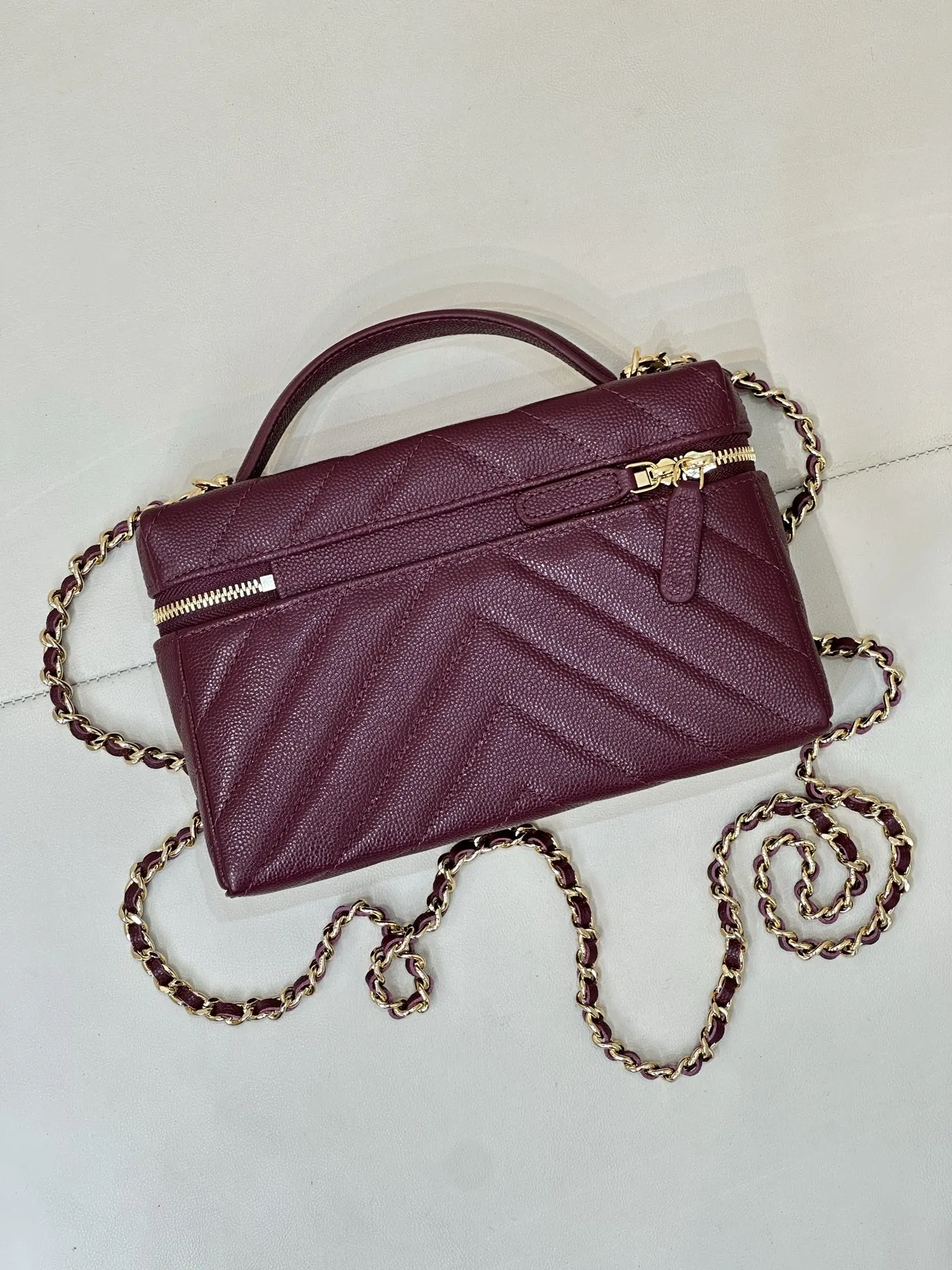 Crossbody Bag Lightweight Classic Leather