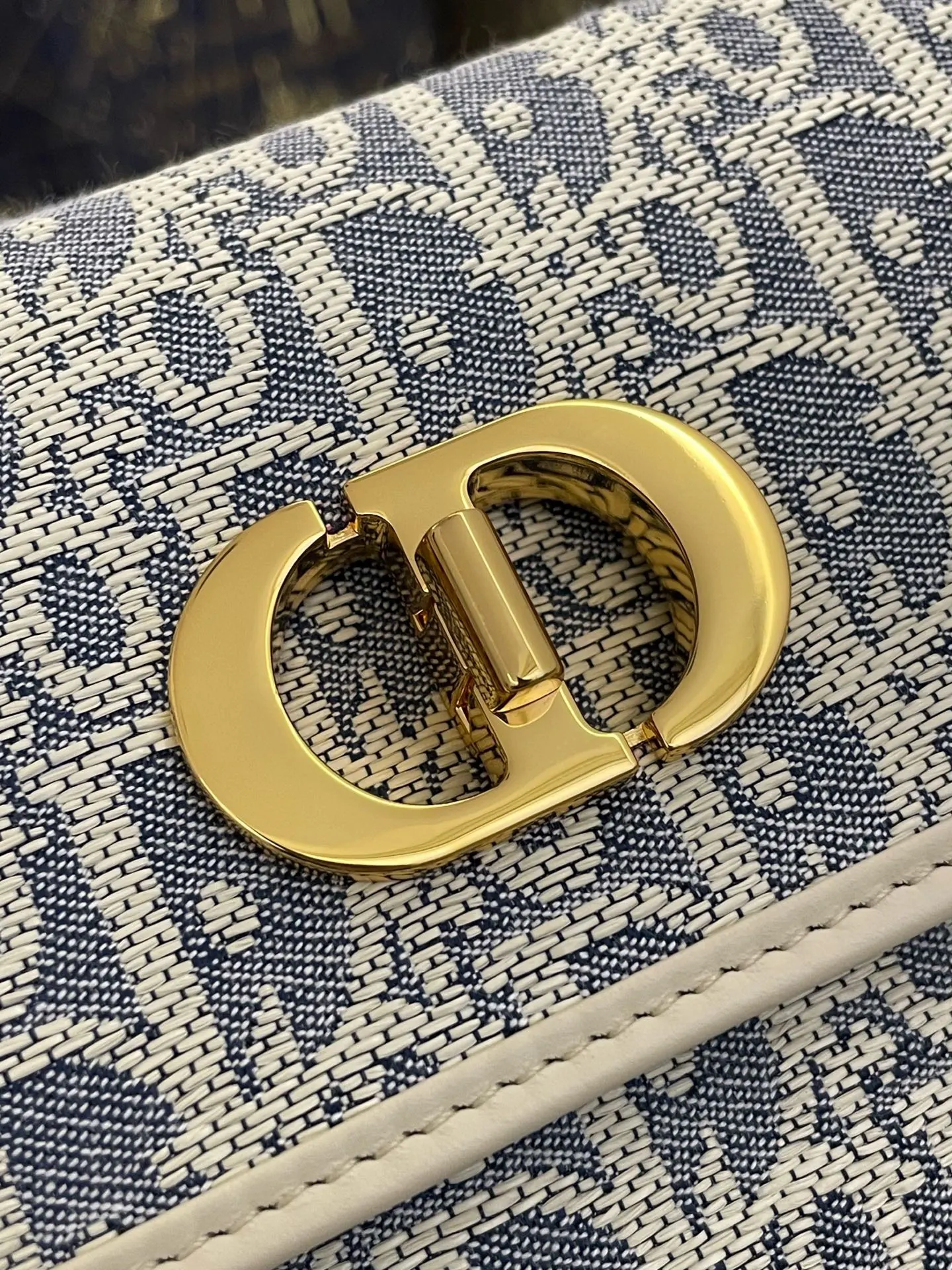 Caro 白色 奶白 小牛皮 链条包 精致链条款
