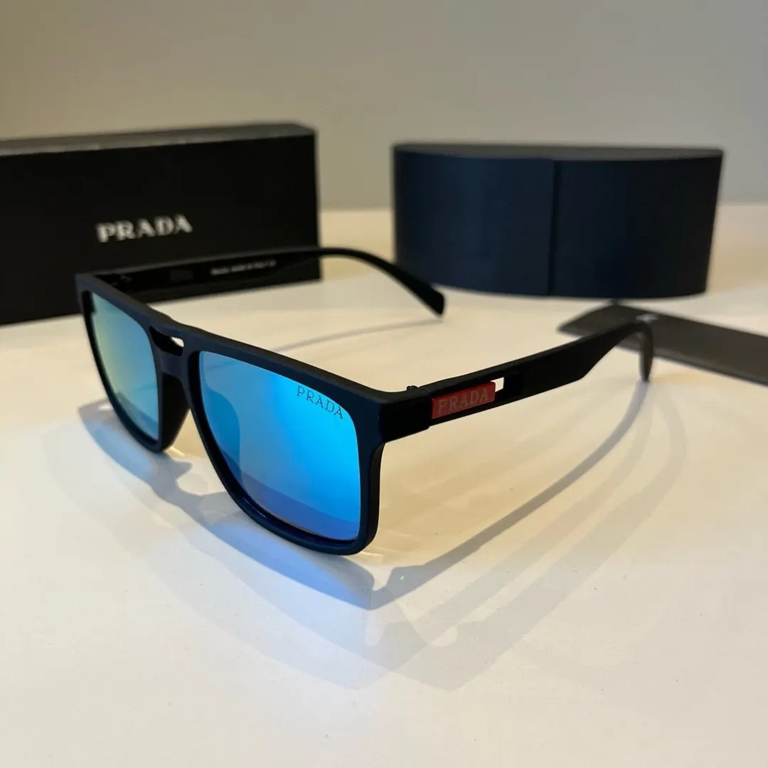 PRADA 太阳眼镜 时尚遮阳款