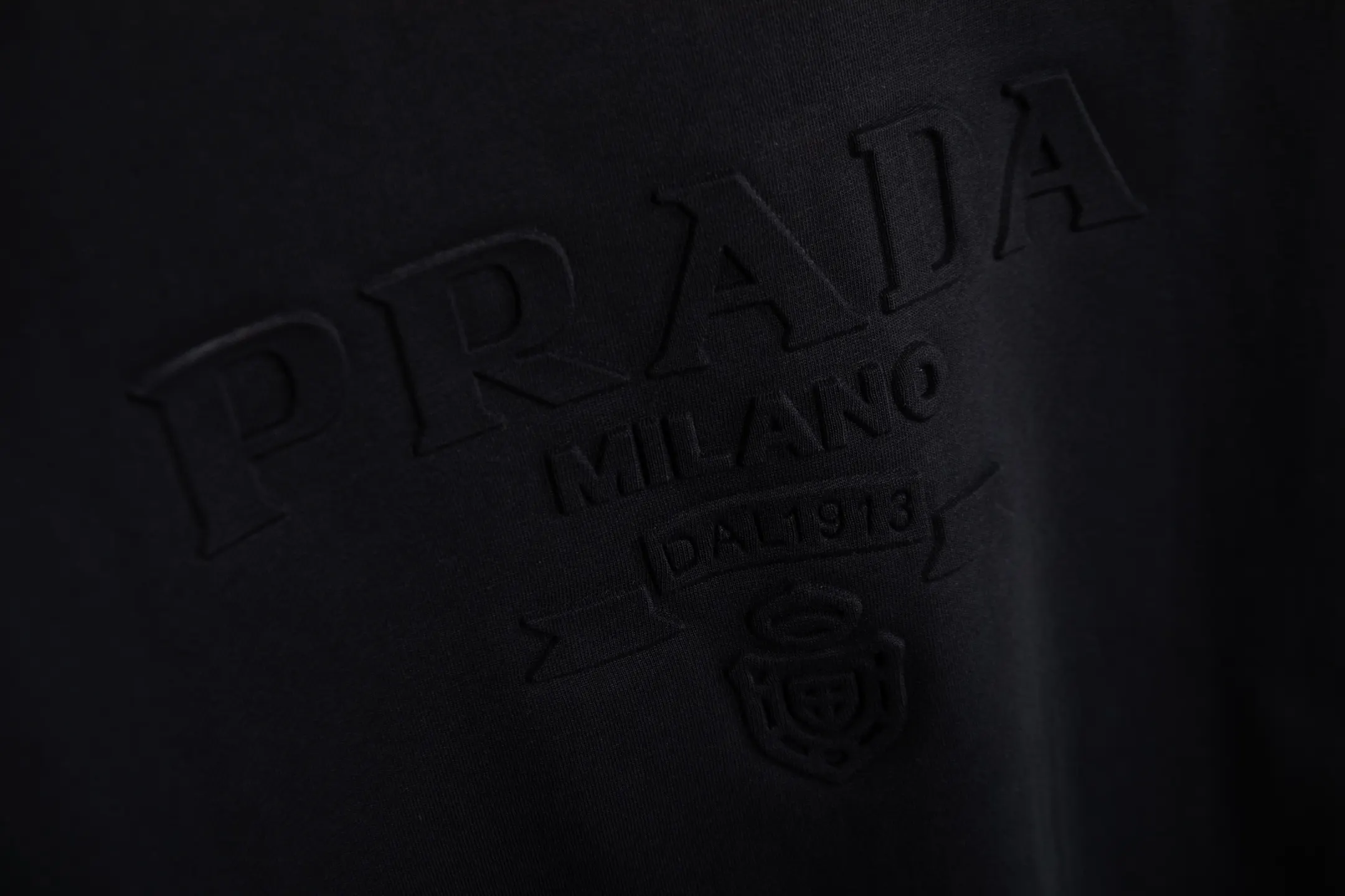 Prada 字母钢印 短袖T恤 高克重休闲