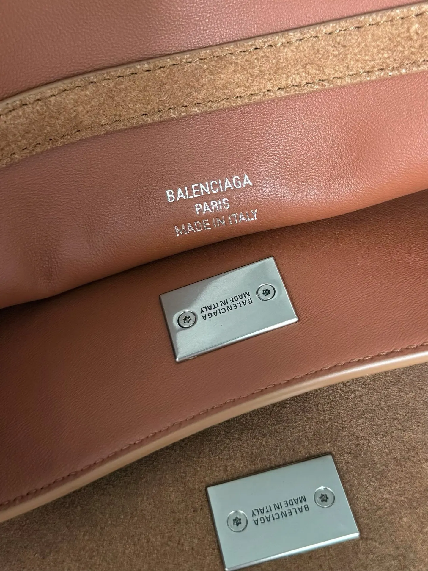 Balenciaga Rodeo 腋下包 簡約腋下(數字6) Balenciaga Rodeo 腋下包 簡約腋下(數字6)