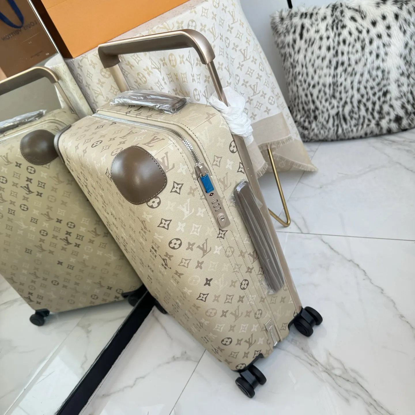 Louis Vuitton Monogram Suitcase Travel Lightweight