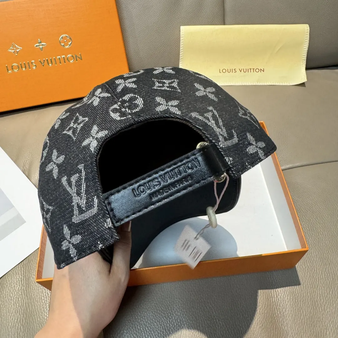 Louis Vuitton Fashion Item Casual Leather