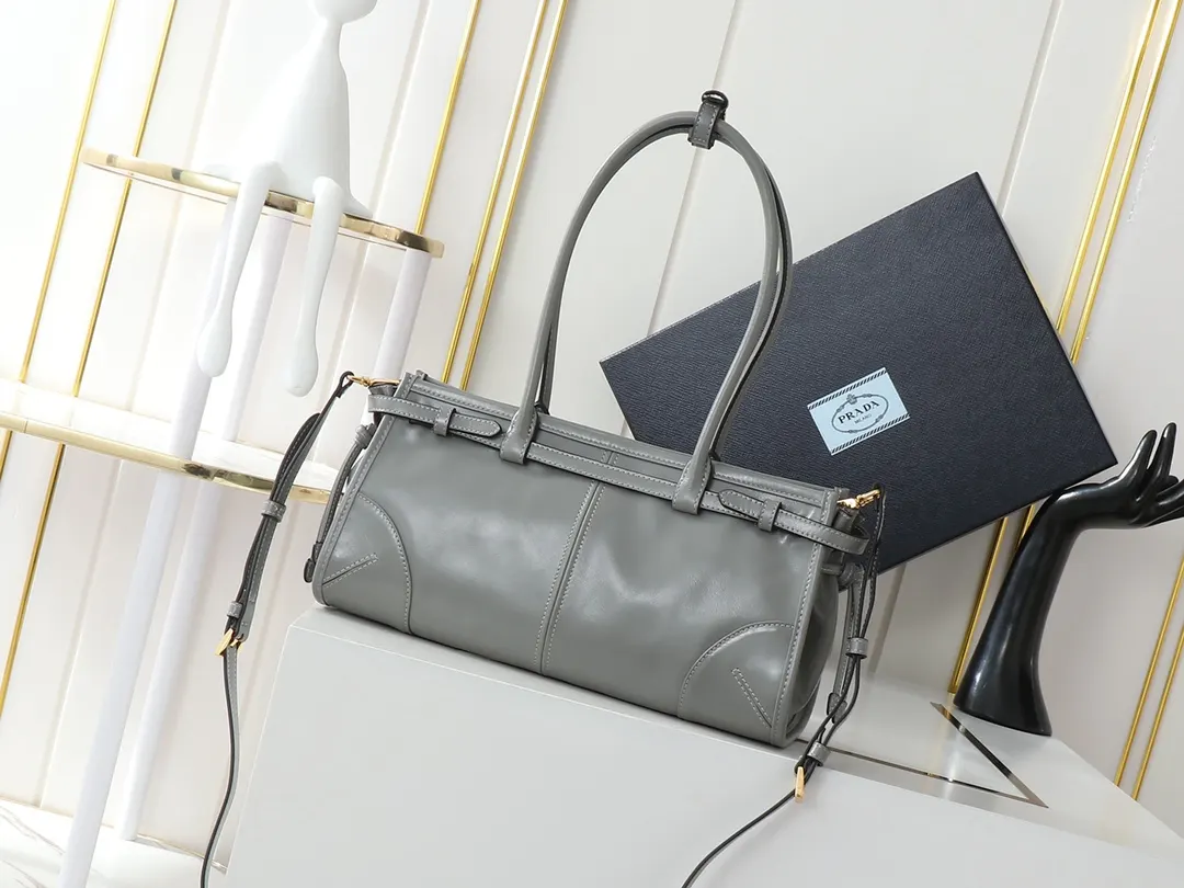 PRADA 1BA426 斜挎包 日常通勤款