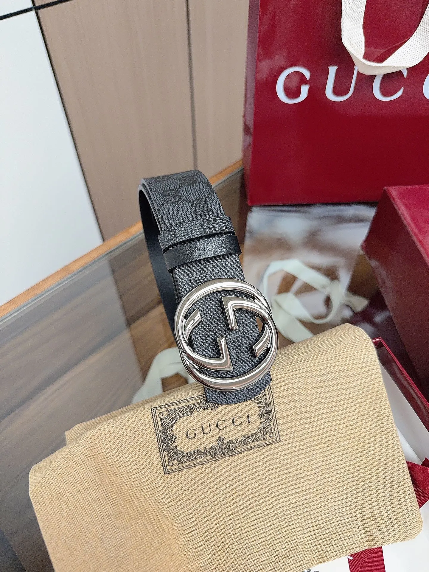 Gucci Double G 雙G扣牛皮腰帶