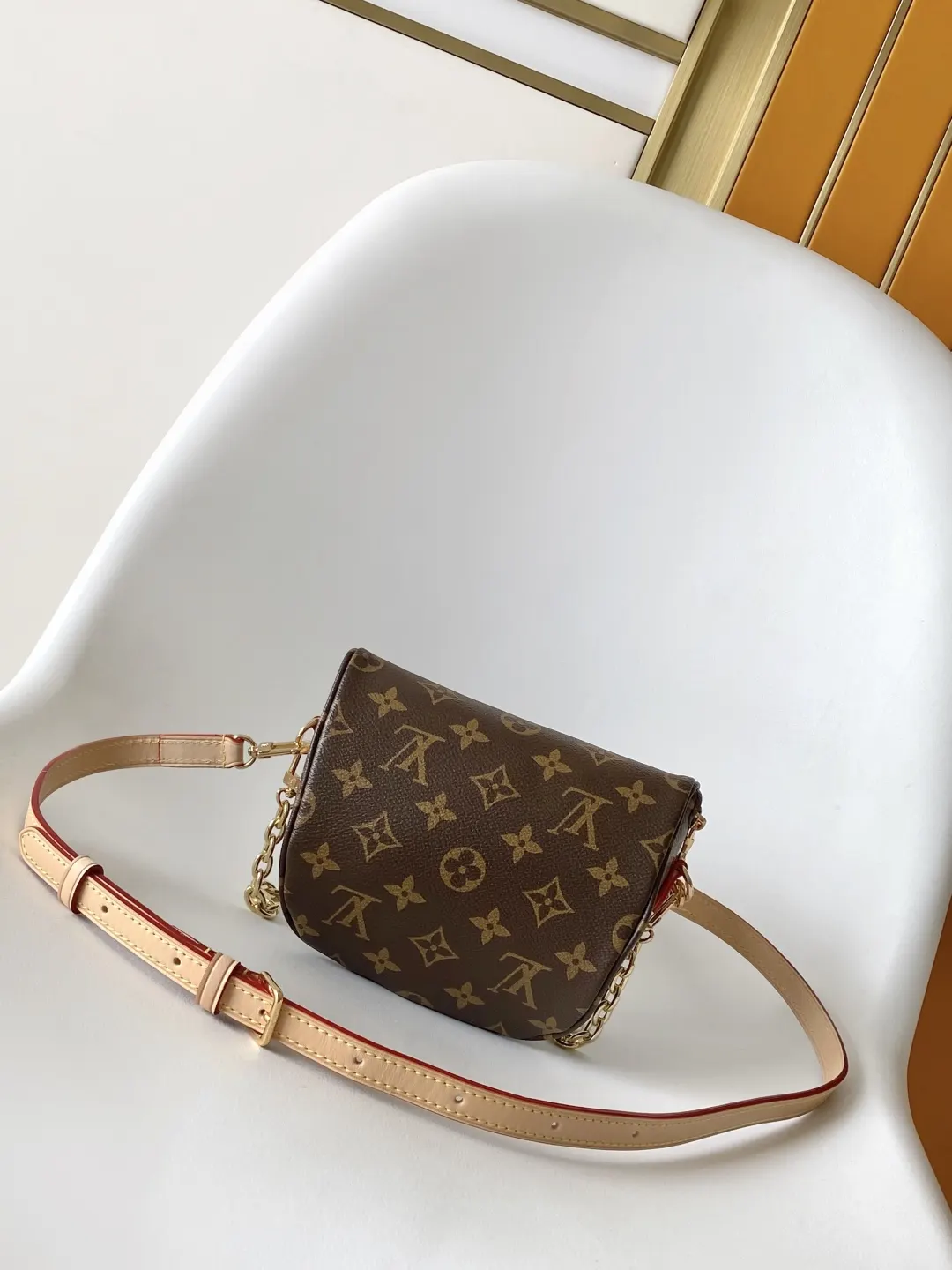 LV 黑色 米白 帆布 腰包 休閒腰包款
