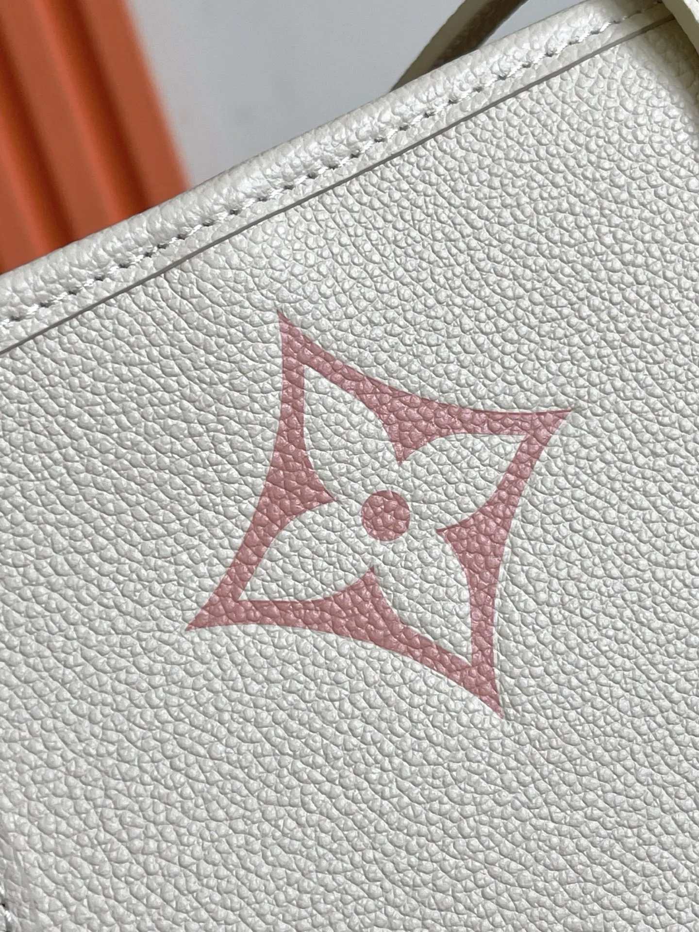 LV Neverfull Mo手拿包 精致手拿款