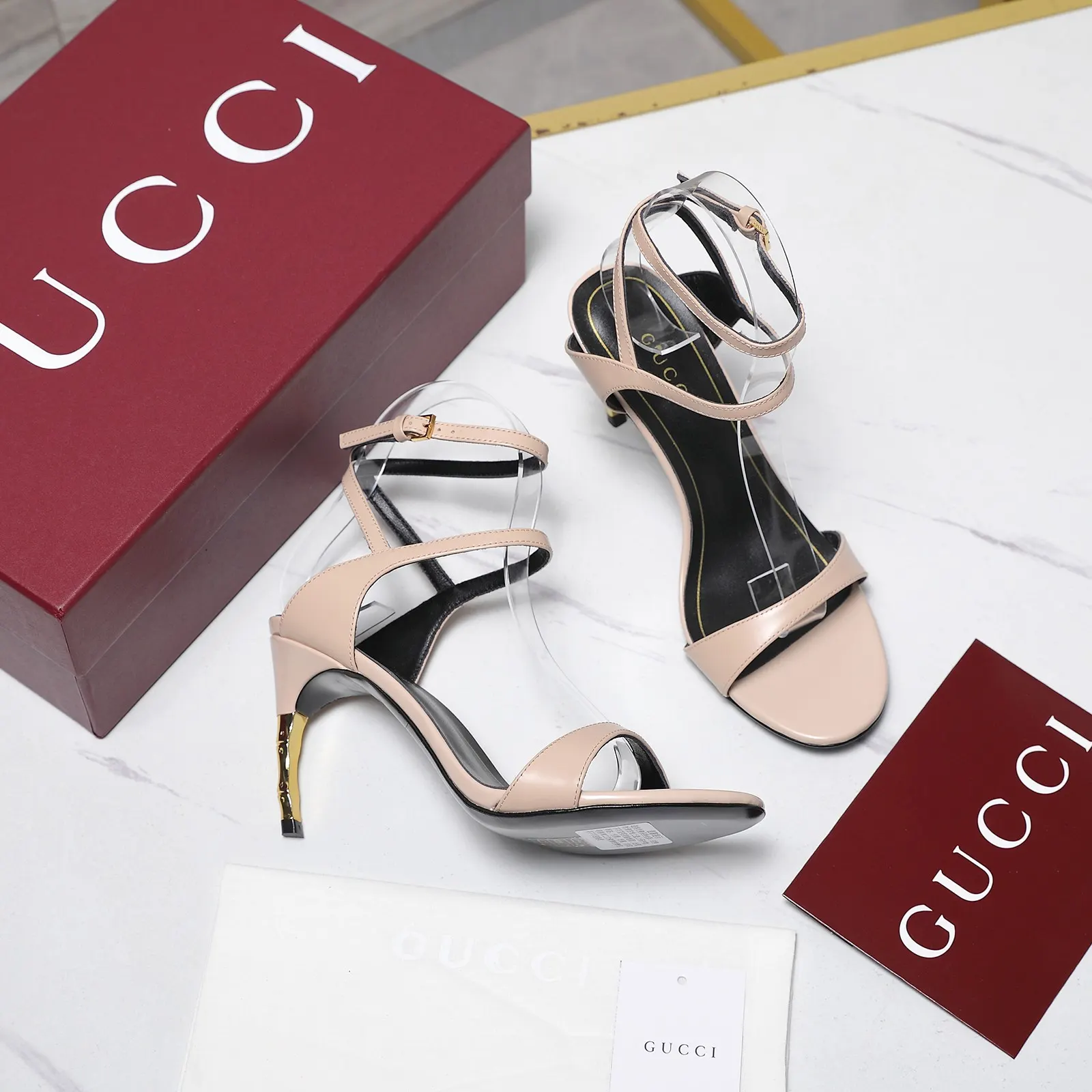 Gucci 拖鞋 轻便舒適(數字3) Gucci 拖鞋 轻便舒適(數字3)