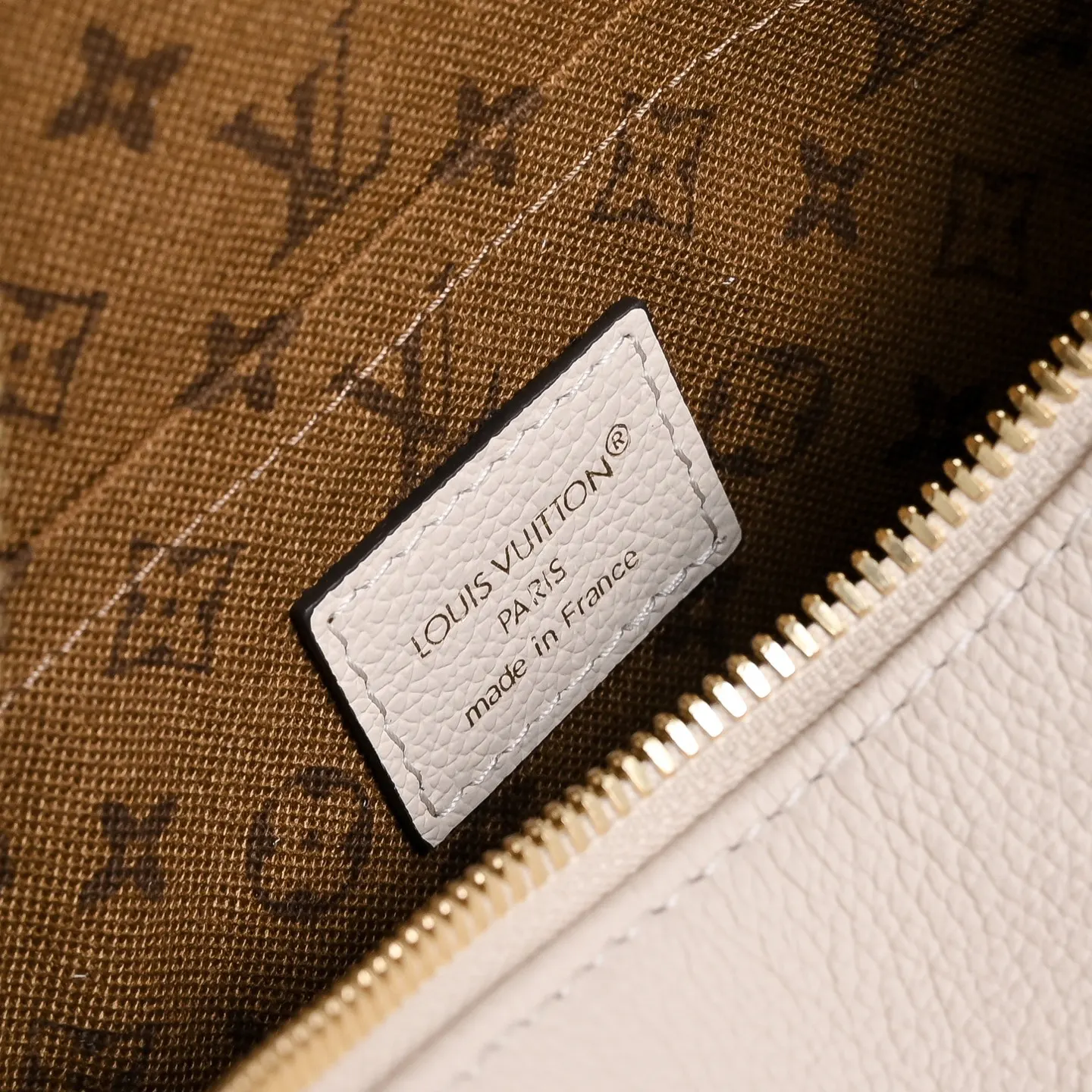 LV black and white color scheme handbag Image 8 LV black and white color scheme handbag Image 8