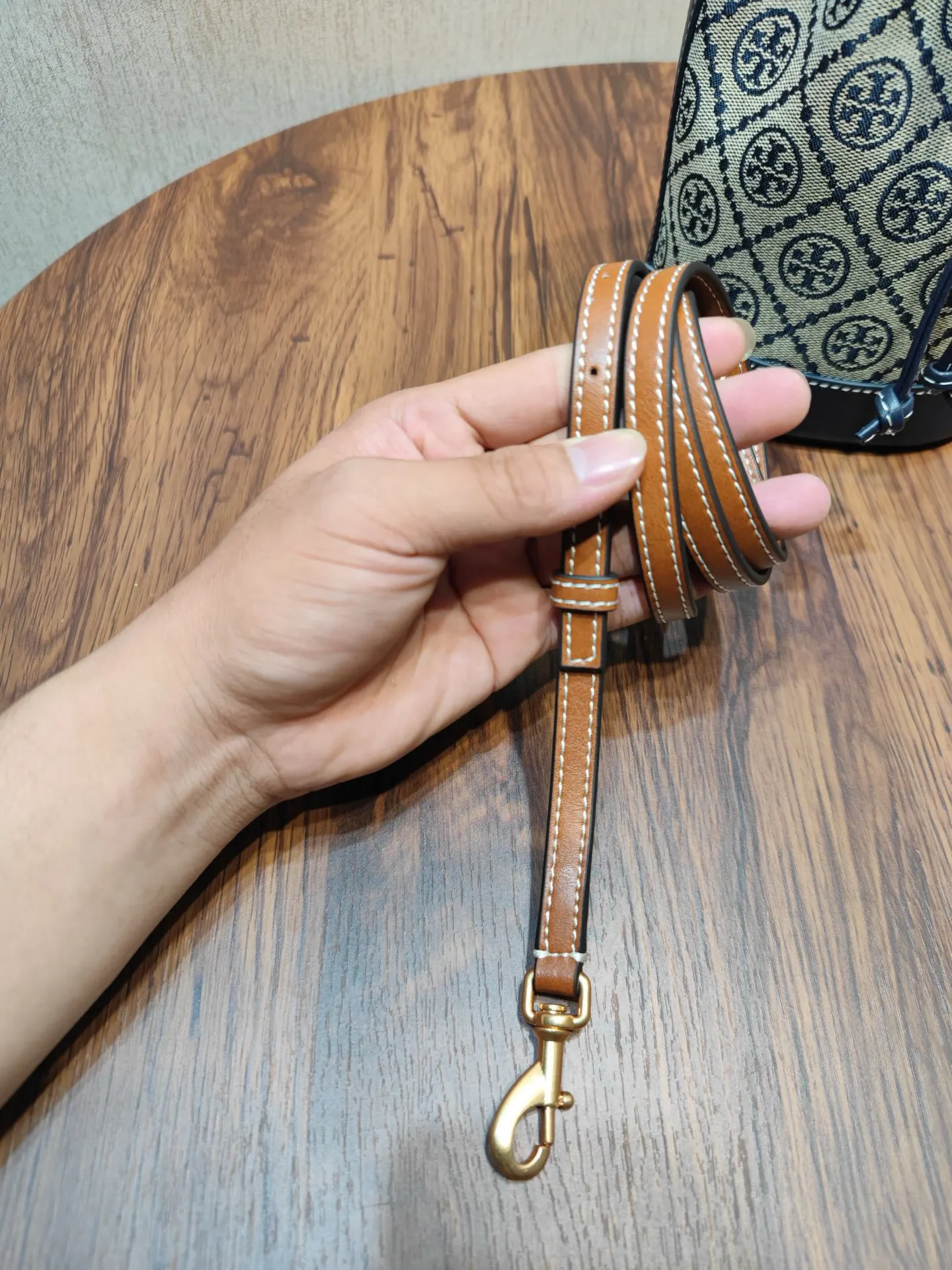 帆布 TORY BURCH Mo夏季新抽绳水 水桶包 休闲水桶款
