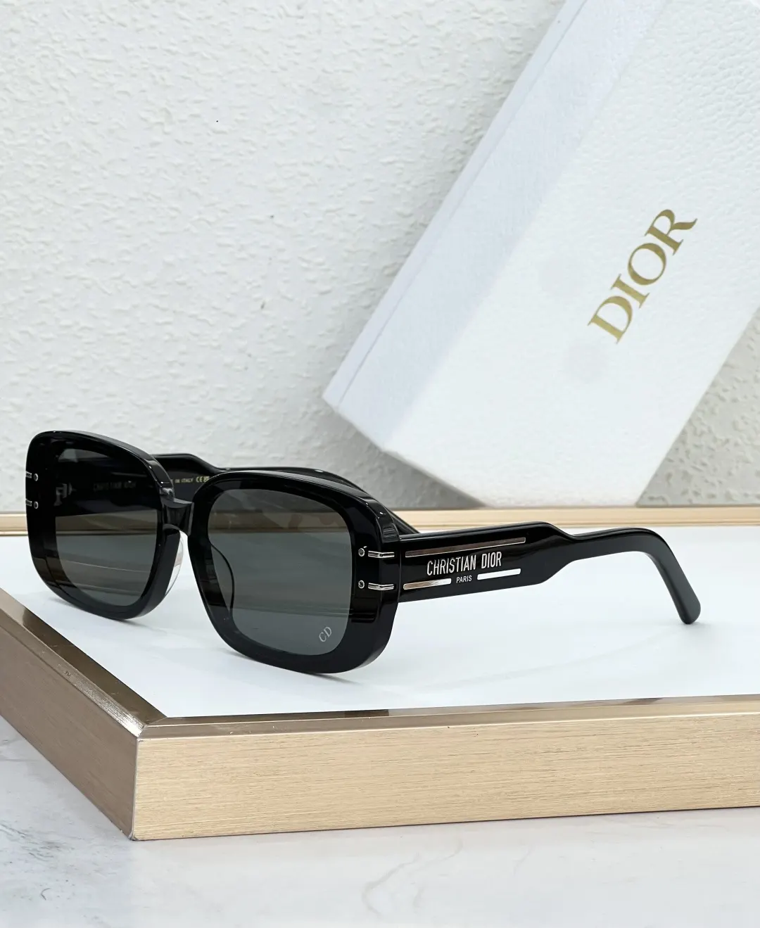 Dior 黑色方框太阳镜 复古