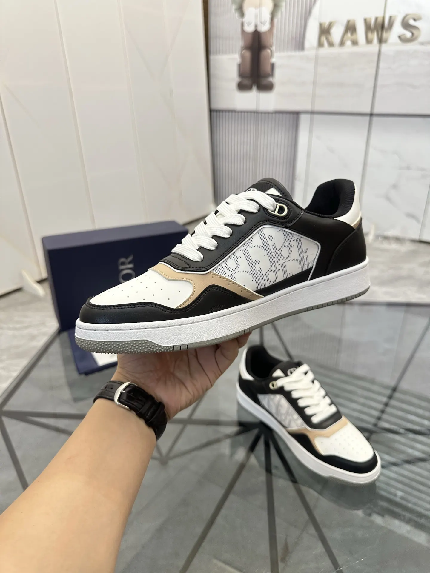 Dior 黑白拼色牛皮低帮运动鞋 橙色点缀款