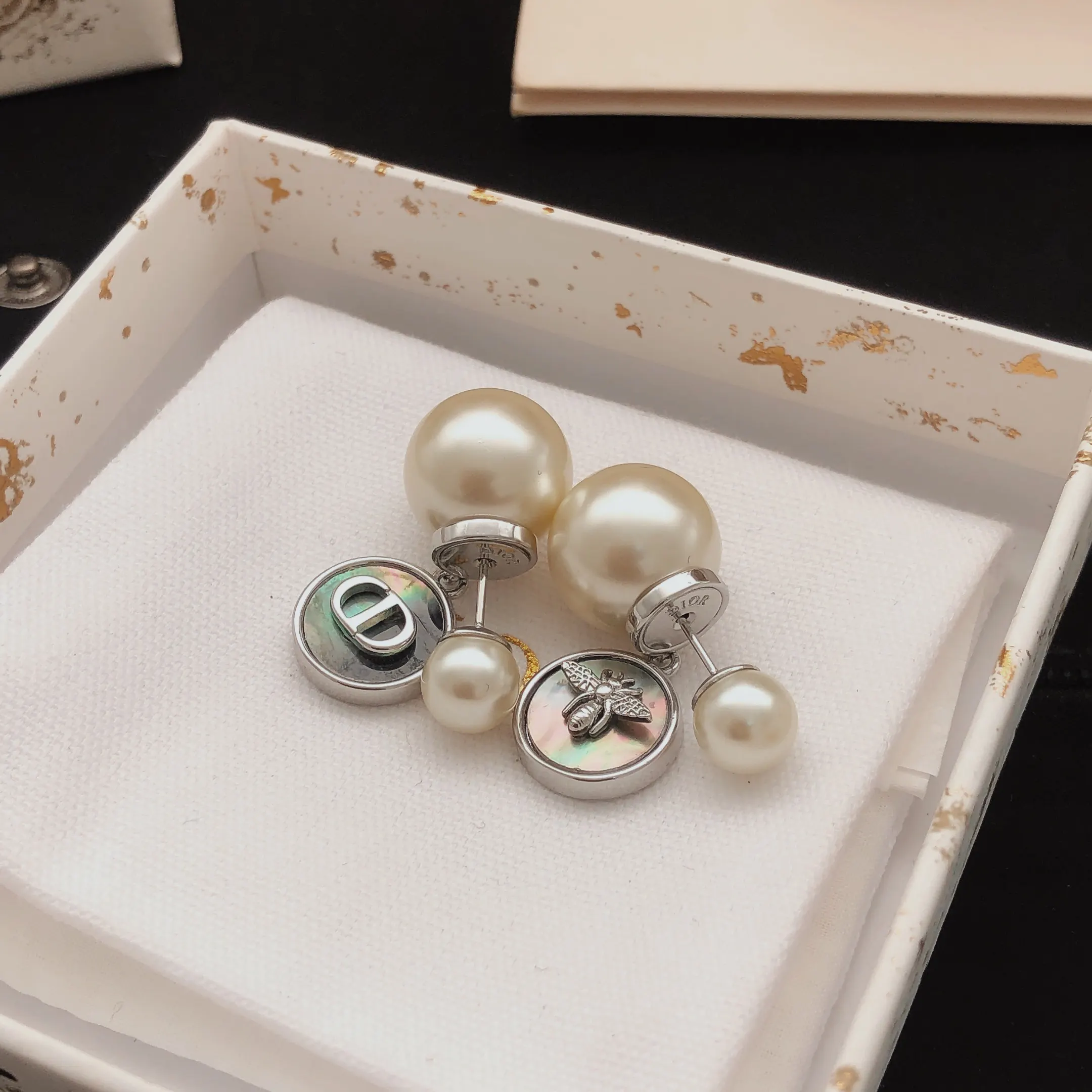 Dior 灰色 耳饰