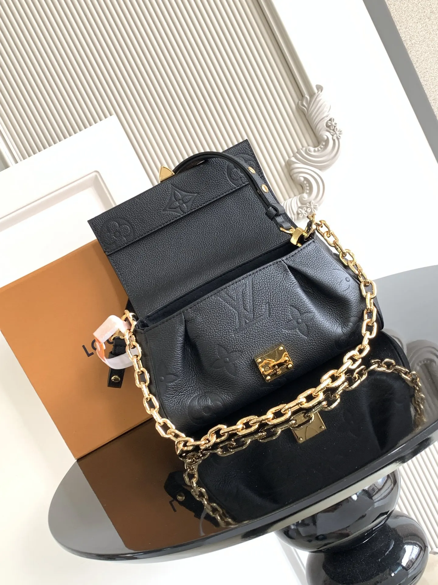 Chain Bag Classic Leather