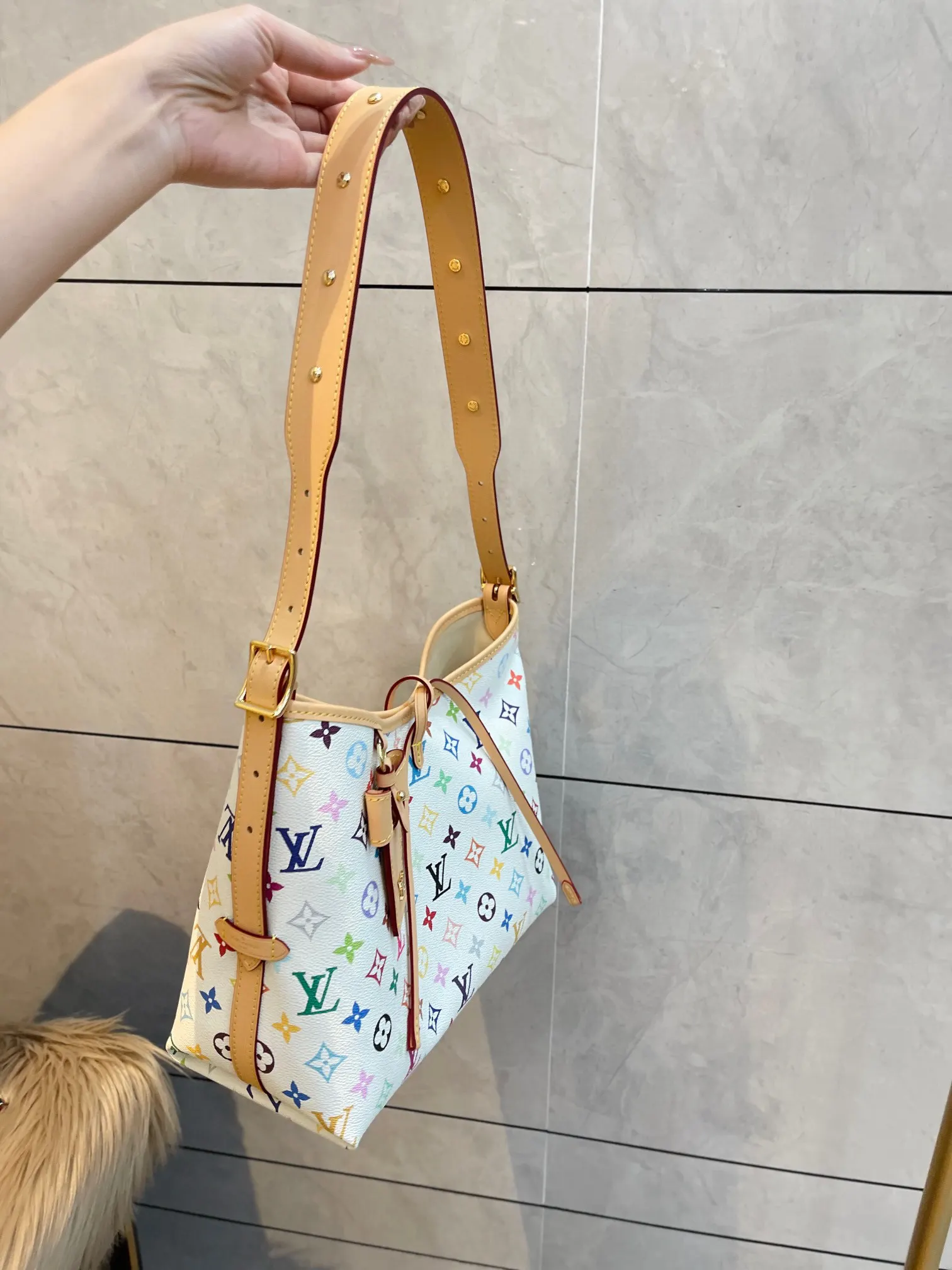 LV CarryAll 白色 金色 Mo腋下包 復古腋下背款