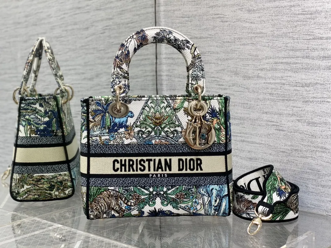 Fashion Item Travel